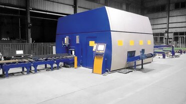 Die Firma Hongxun Elevator Machinery in China investierte in eine Plasmaschneidanlage der ProfileCut Baureihe zur Profil- und Trägerbearbeitung mit einer Länge von bis zu 12.000 mm inklusive automatischem Materialhandling zur und von der Anlage.